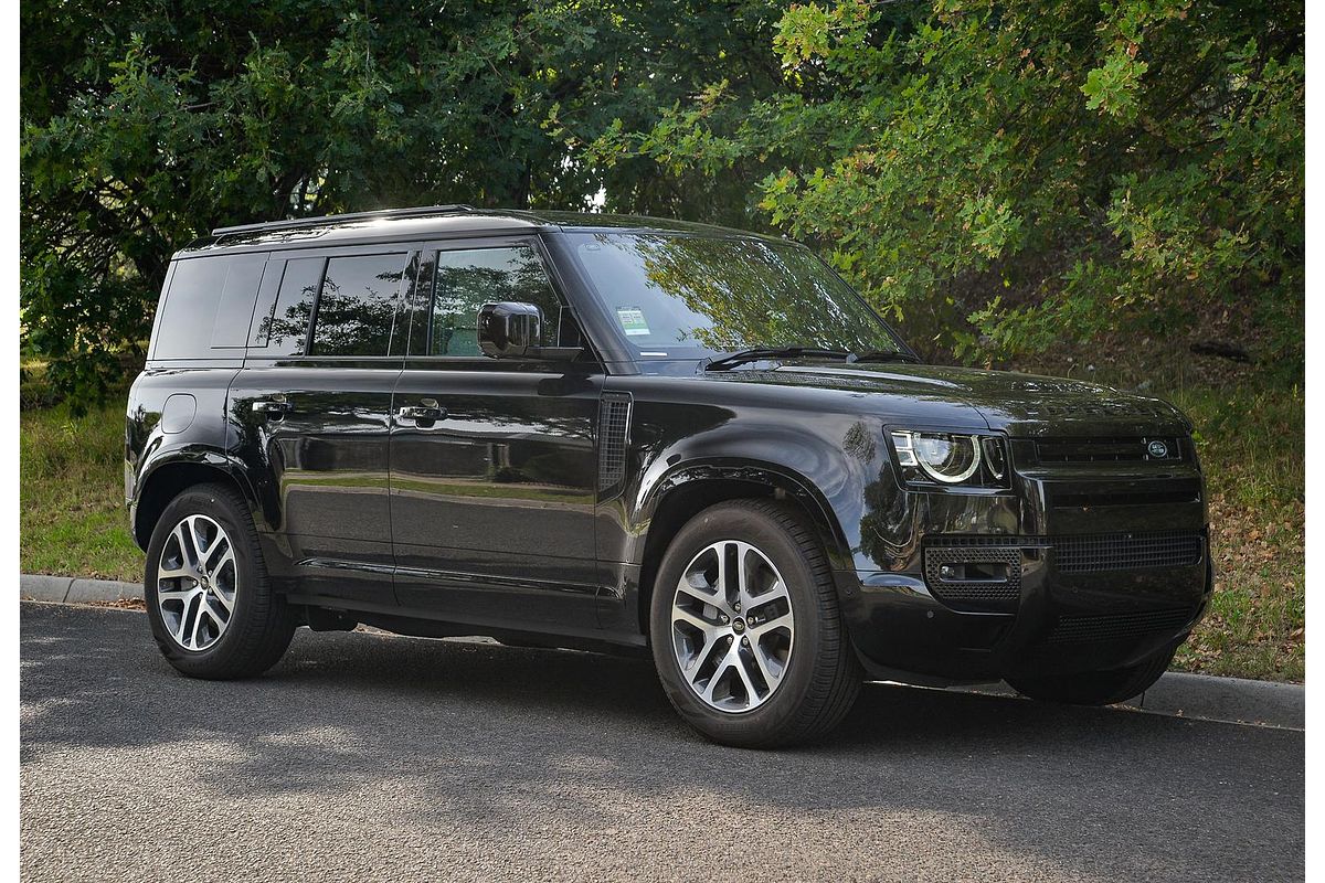 2024 Land Rover Defender 110 P400e X-Dynamic SE L663