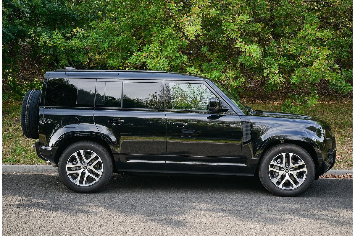 2024 Land Rover Defender 110 P400e X-Dynamic SE L663