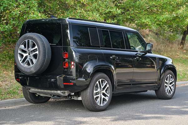 2024 Land Rover Defender 110 P400e X-Dynamic SE L663