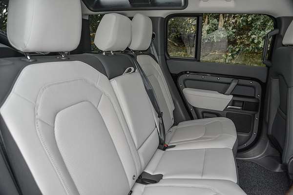 2024 Land Rover Defender 110 P400e X-Dynamic SE L663