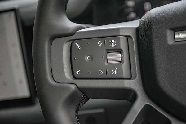 2024 Land Rover Defender 110 P400e X-Dynamic SE L663