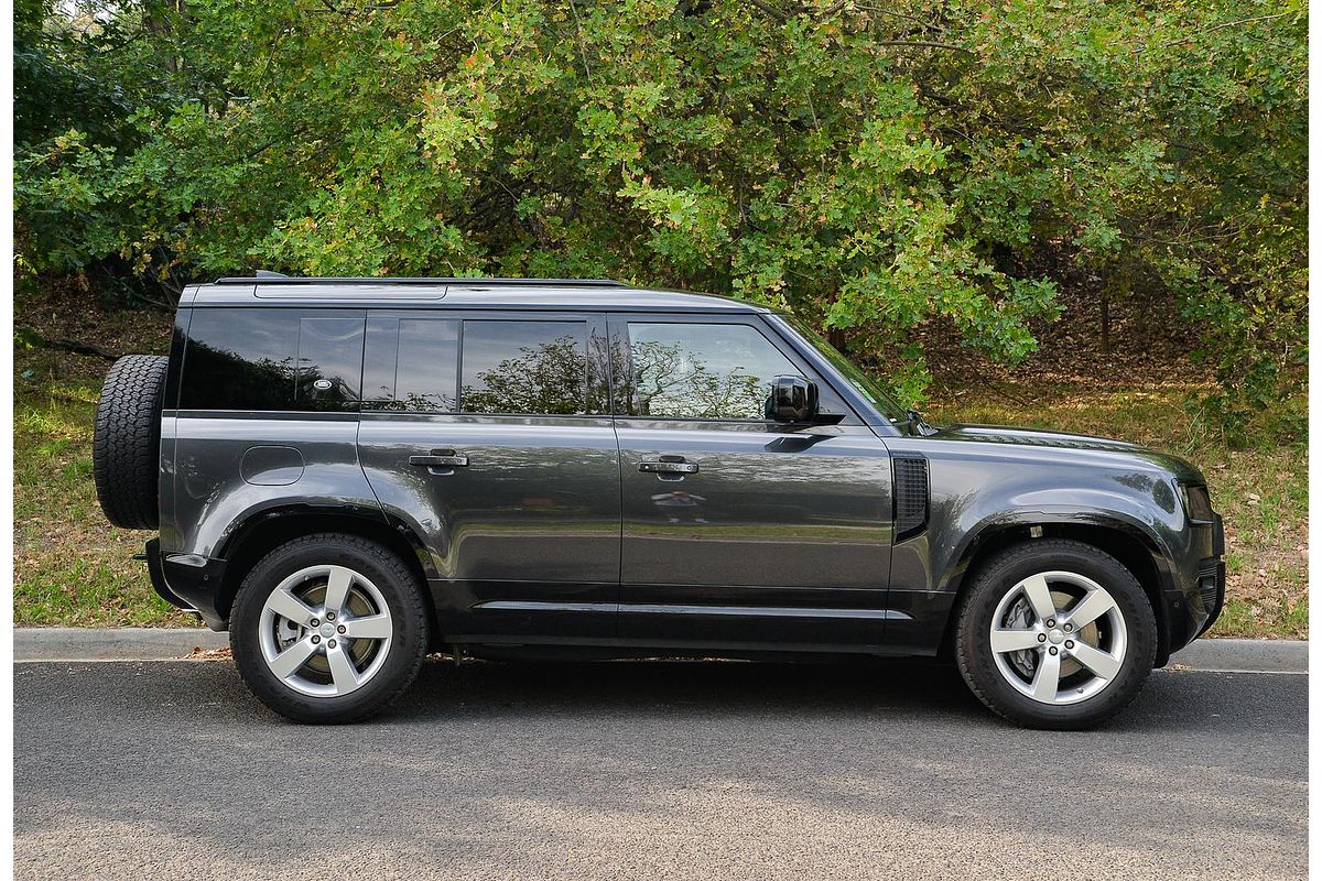 2024 Land Rover Defender 110 P400e X-Dynamic SE L663