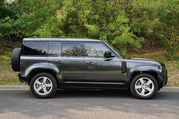 2024 Land Rover Defender 110 P400e X-Dynamic SE L663