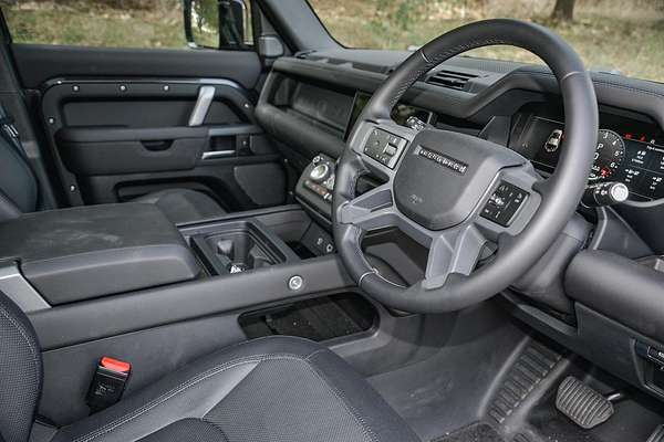 2024 Land Rover Defender 110 P400e X-Dynamic SE L663