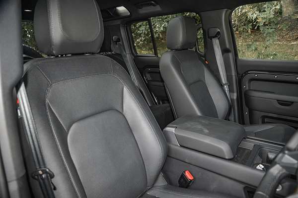 2024 Land Rover Defender 110 P400e X-Dynamic SE L663