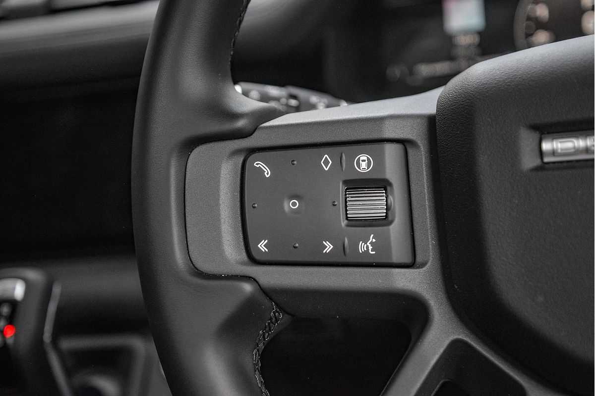 2024 Land Rover Defender 110 P400e X-Dynamic SE L663