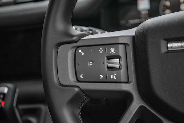 2024 Land Rover Defender 110 P400e X-Dynamic SE L663