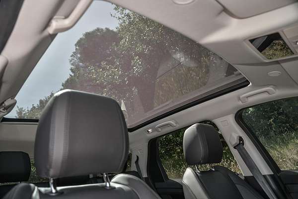 2024 Land Rover Discovery Sport P200 S L550