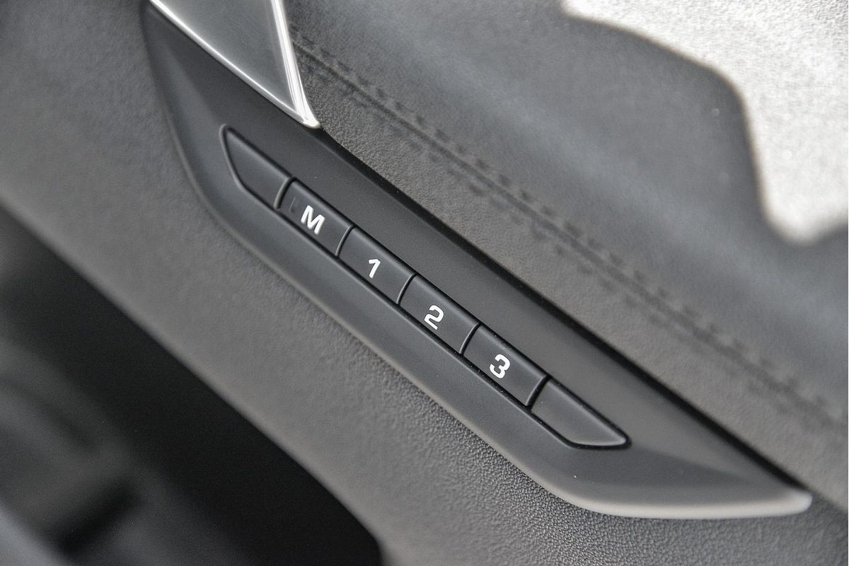 2024 Land Rover Discovery Sport P200 S L550
