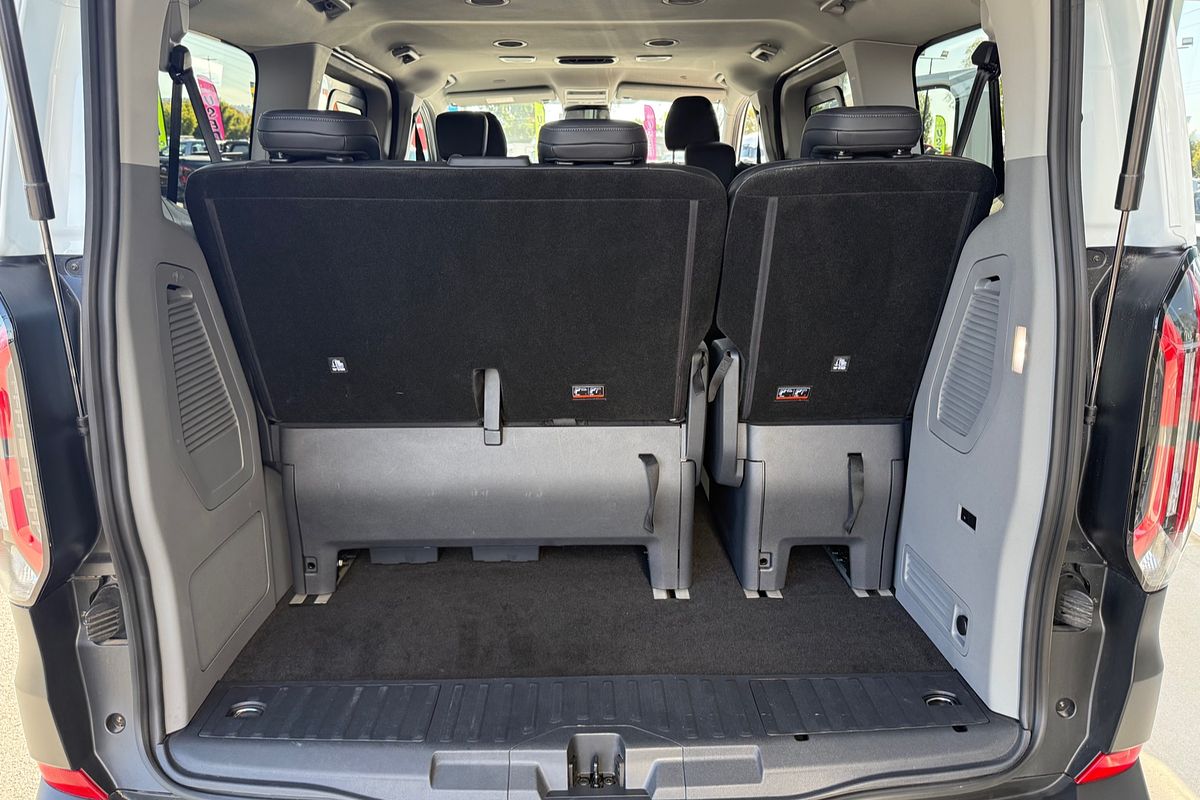 2024 Ford Tourneo Active AV SWB