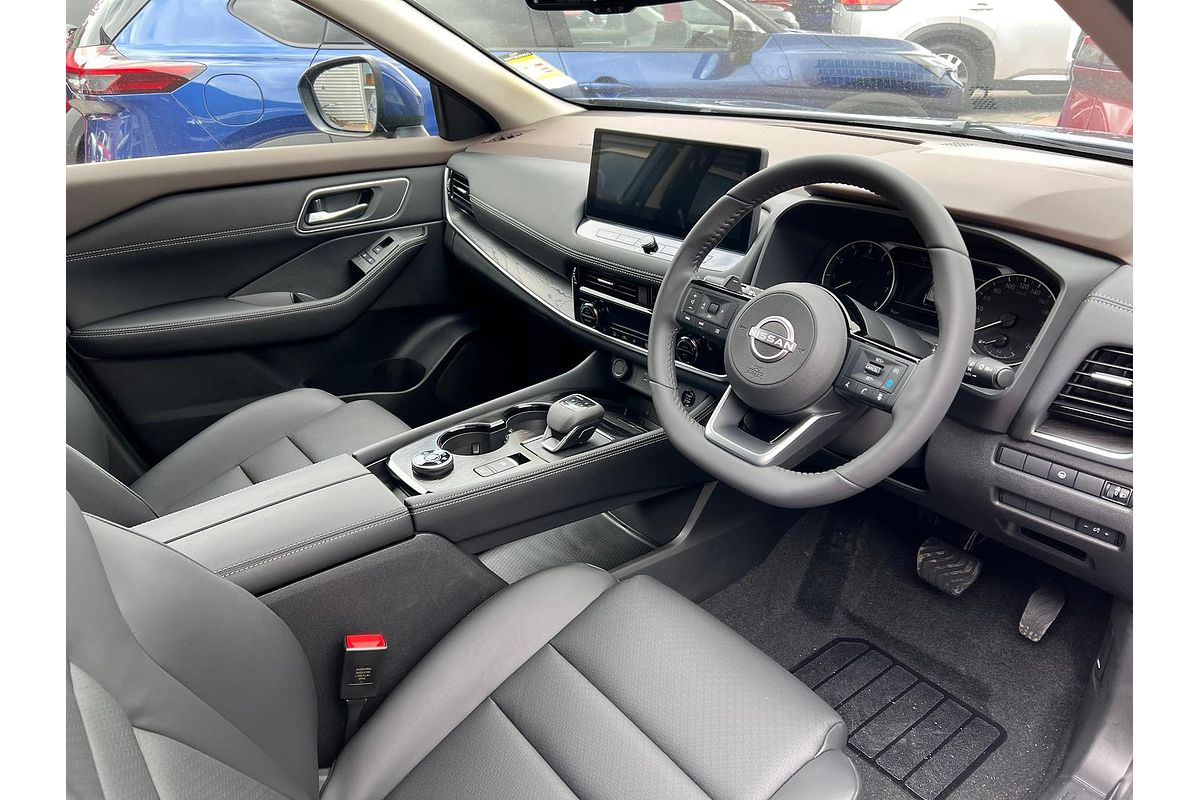 2024 Nissan X-TRAIL ST-L T33
