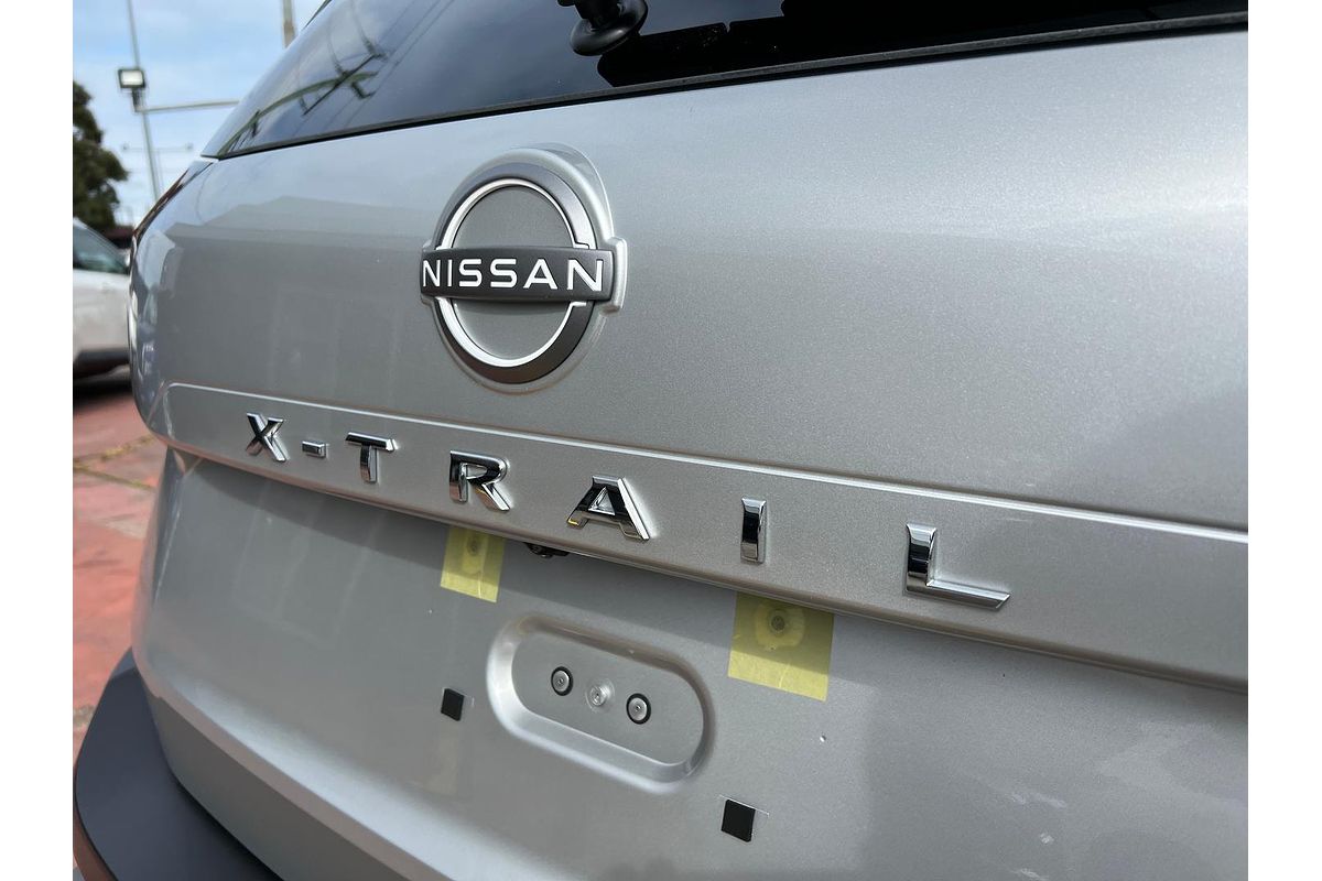 2024 Nissan X-TRAIL ST-L T33