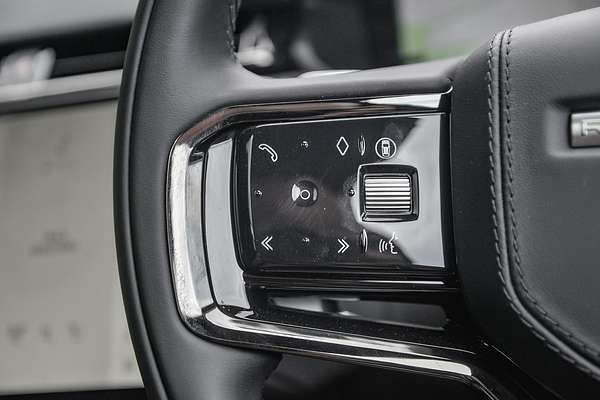 2024 Land Rover Range Rover Velar P250 Dynamic SE L560