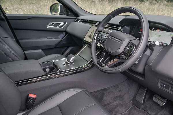 2024 Land Rover Range Rover Velar P250 Dynamic SE L560