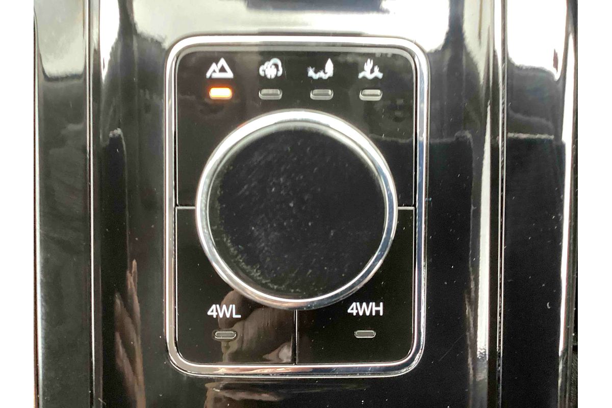 2024 Mahindra Scorpio Z8L