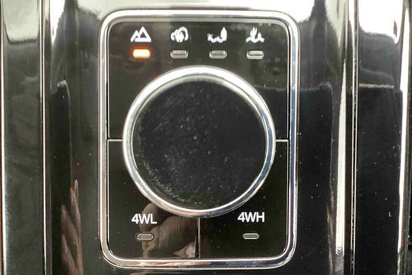 2024 Mahindra Scorpio Z8L