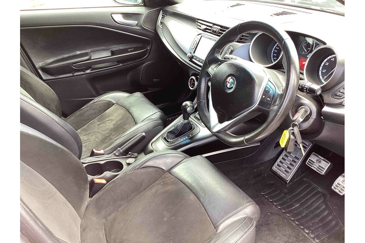 2015 Alfa Romeo Giulietta Quadrifoglio Verde Series 1