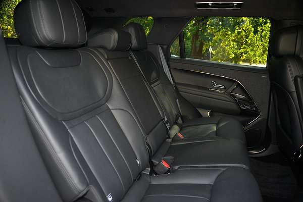 2024 Land Rover Range Rover Sport D300 Dynamic SE L461