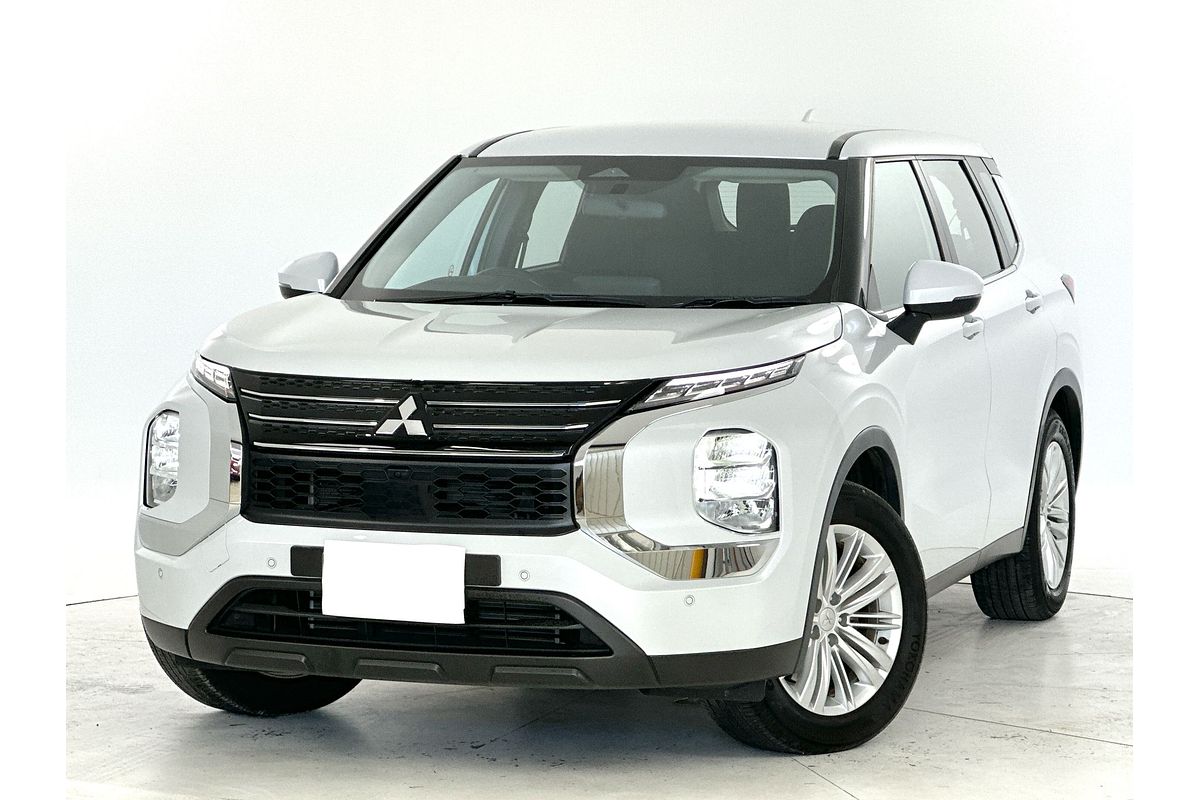 2023 Mitsubishi Outlander ES ZM