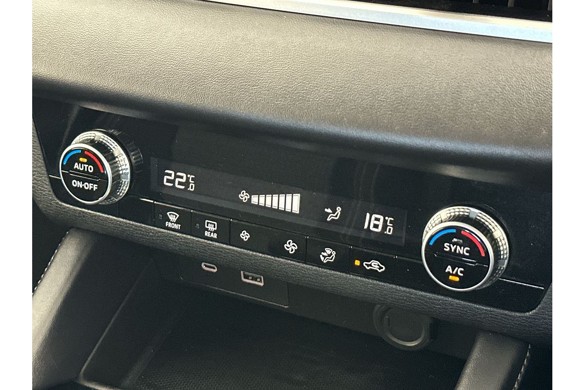 2023 Mitsubishi Outlander ES ZM