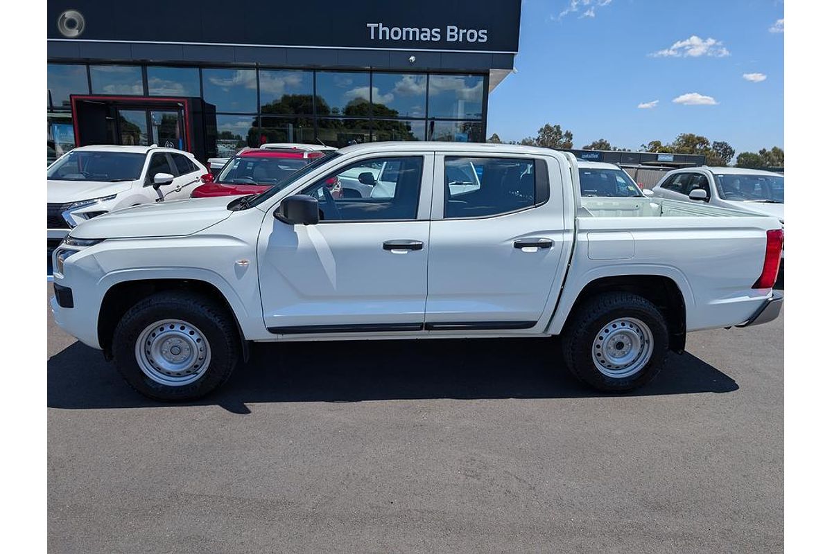 2024 Mitsubishi Triton GLX MV 4X4