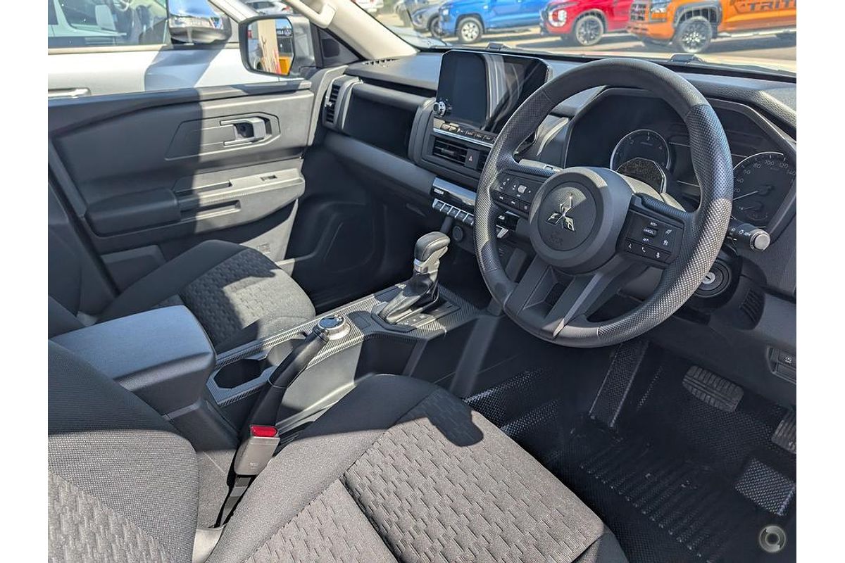 2024 Mitsubishi Triton GLX MV 4X4