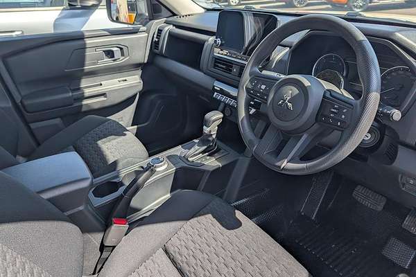 2024 Mitsubishi Triton GLX MV 4X4
