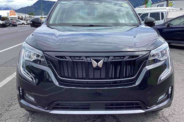 2024 Mahindra XUV700 AX7L