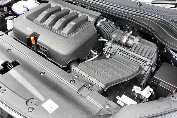2024 Mahindra XUV700 AX7L