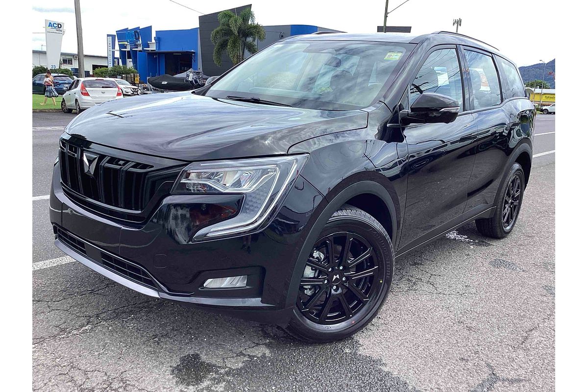 2024 Mahindra XUV700 AX7L