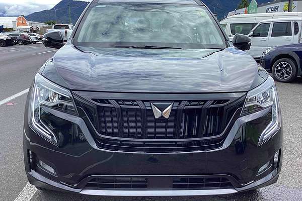 2024 Mahindra XUV700 AX7L