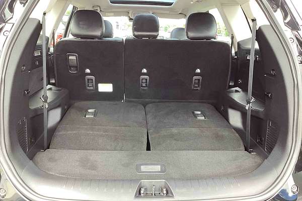 2024 Mahindra XUV700 AX7L