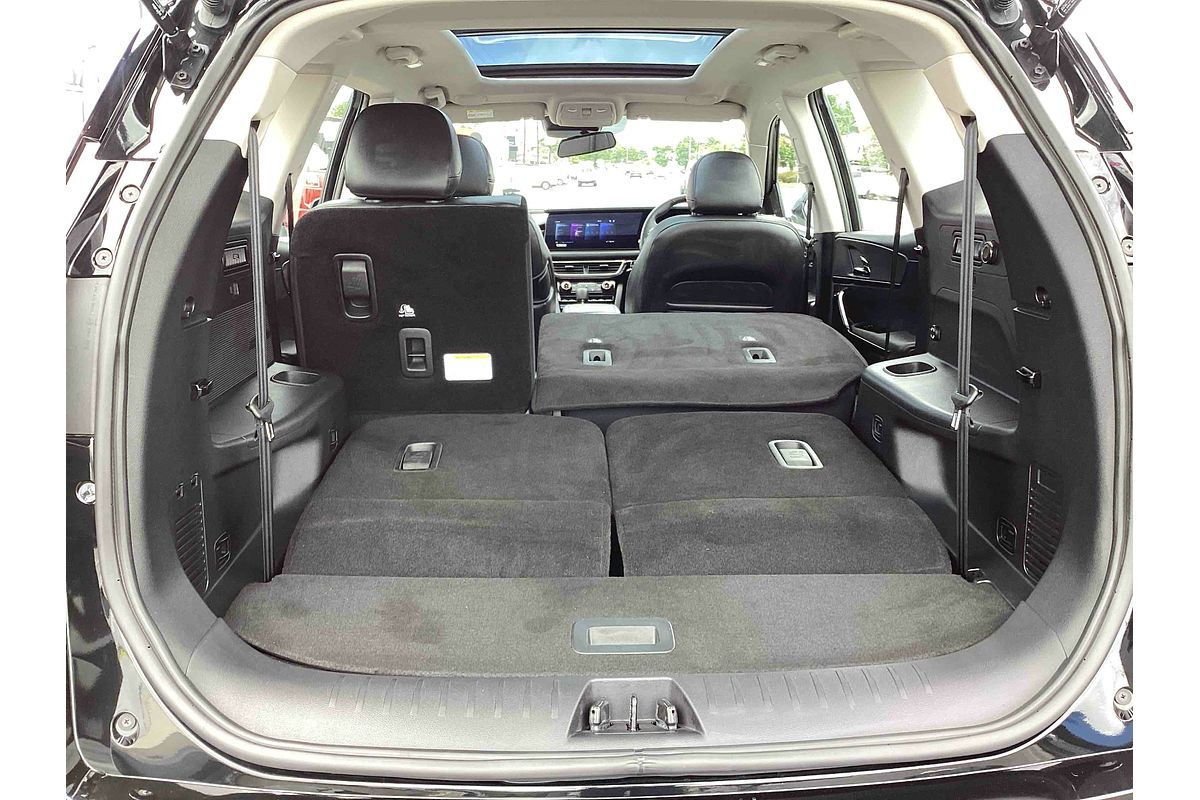 2024 Mahindra XUV700 AX7L
