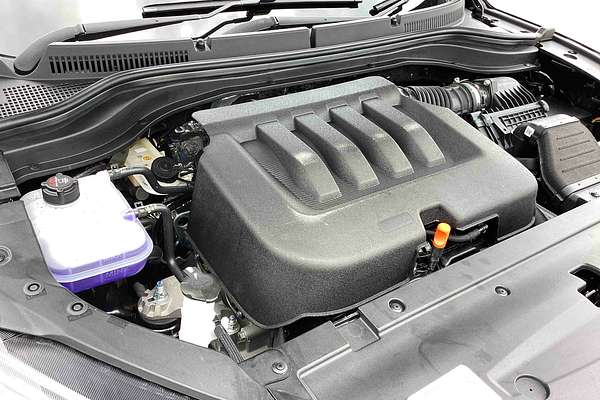 2024 Mahindra XUV700 AX7L