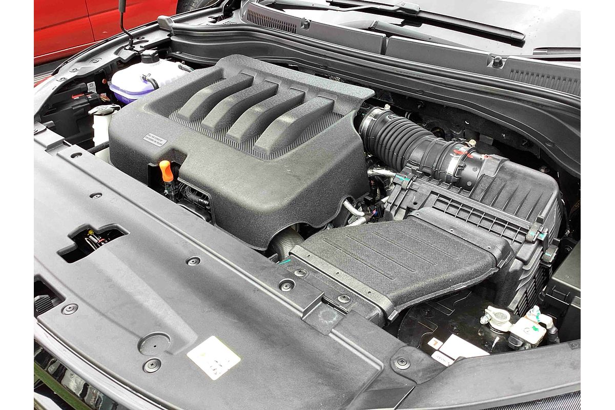 2024 Mahindra XUV700 AX7L