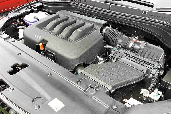 2024 Mahindra XUV700 AX7L