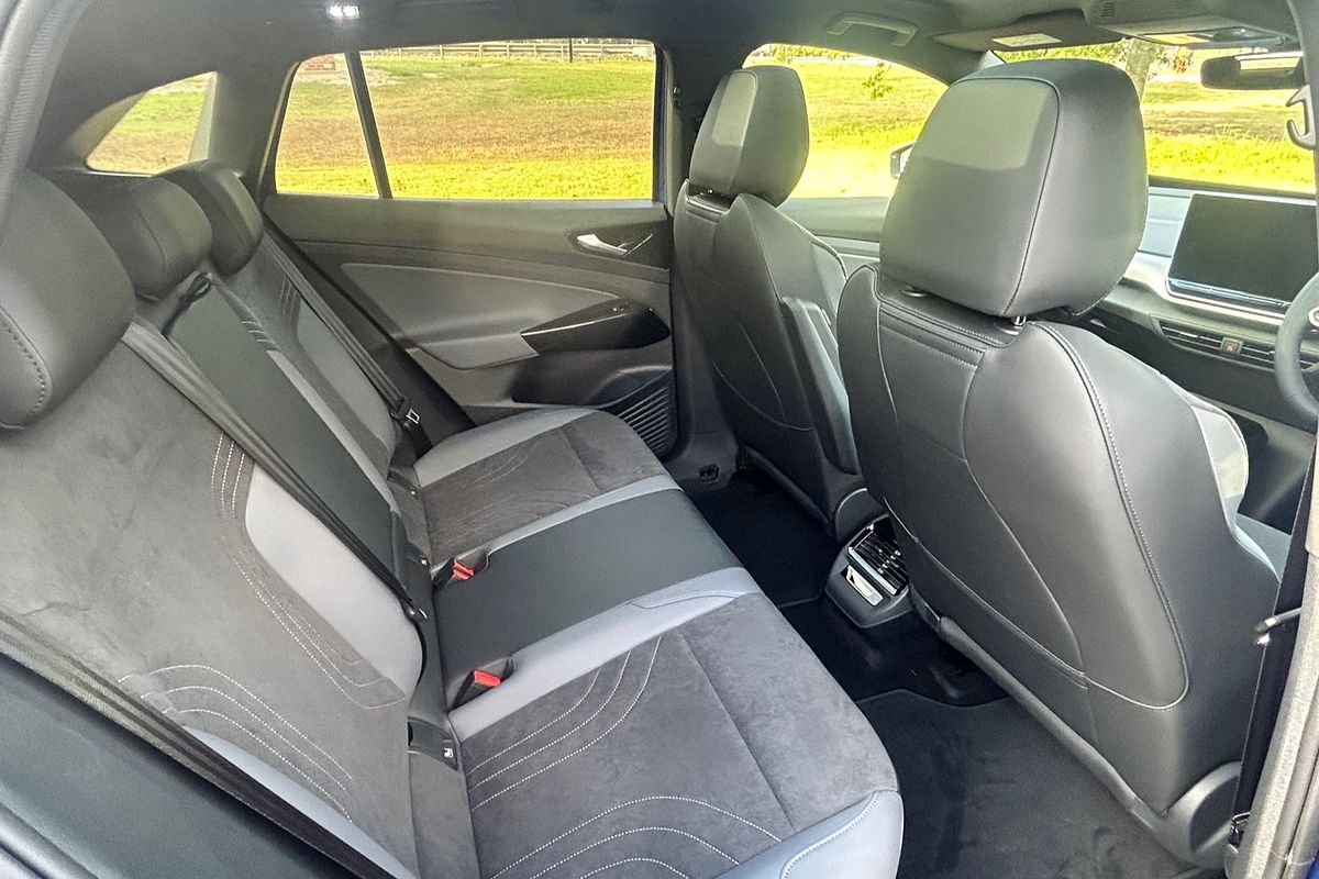 2024 Volkswagen ID.4 Pro E2