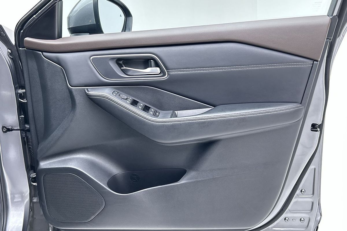 2023 Nissan X-TRAIL ST-L T33