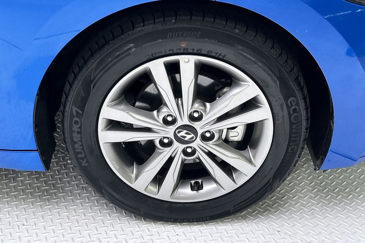 2017 Hyundai Elantra Active AD