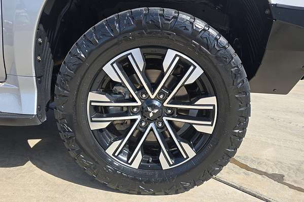 2022 Mitsubishi Pajero Sport GLS QF