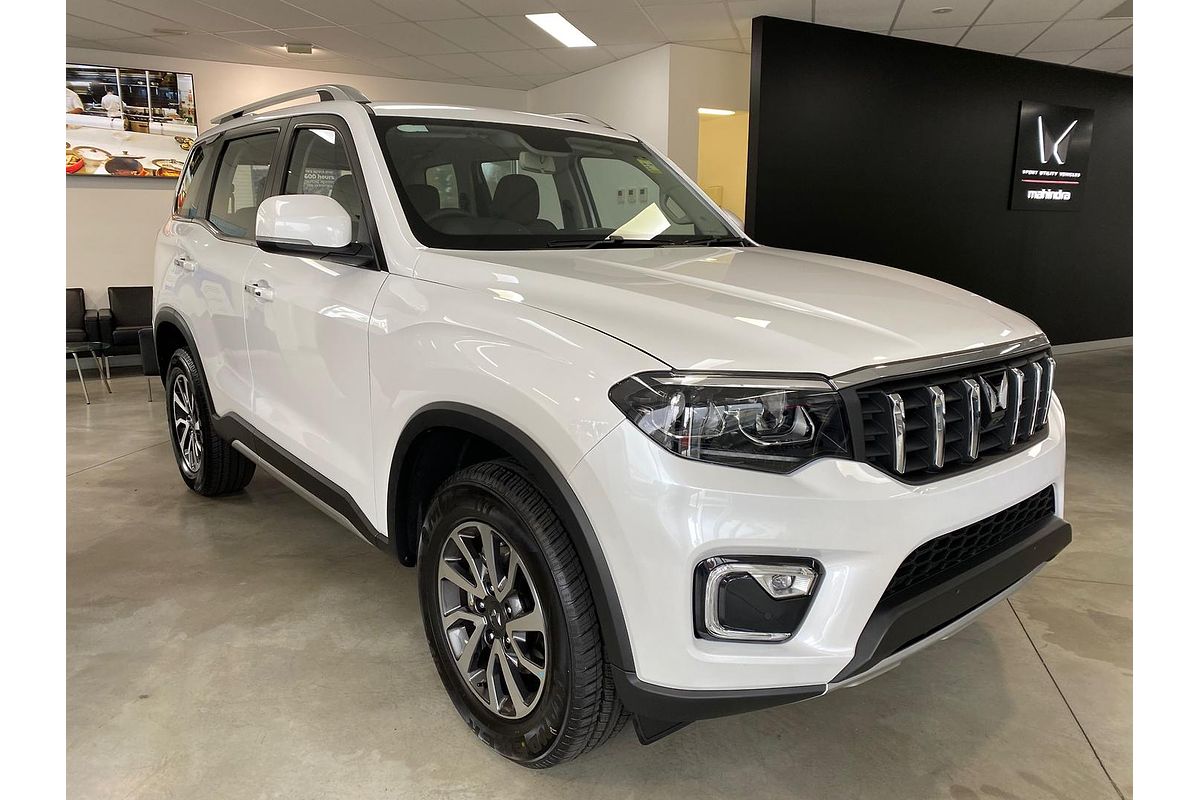 2025 Mahindra Scorpio Z8L