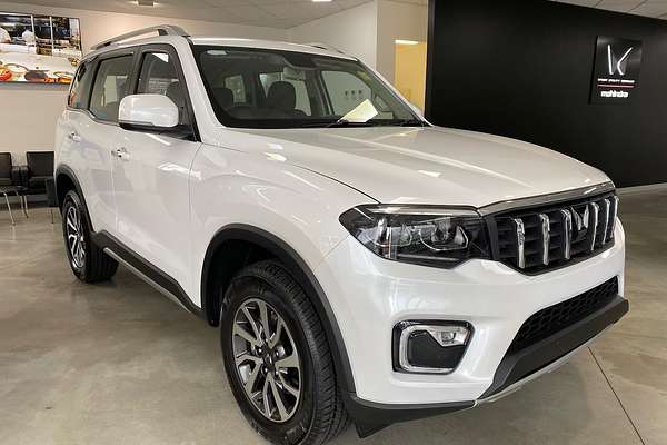 2025 Mahindra Scorpio Z8L