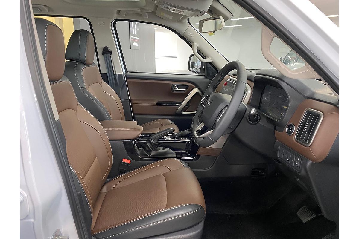 2025 Mahindra Scorpio Z8L