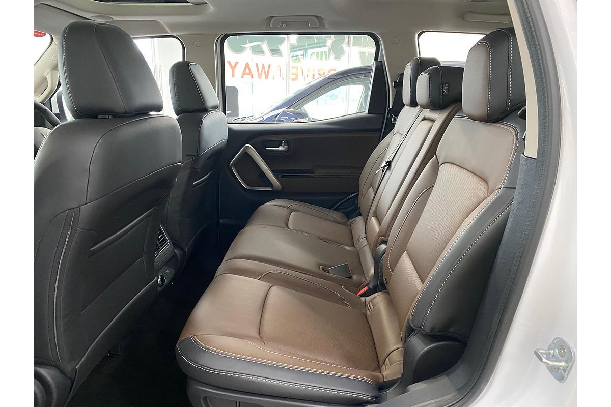 2025 Mahindra Scorpio Z8L