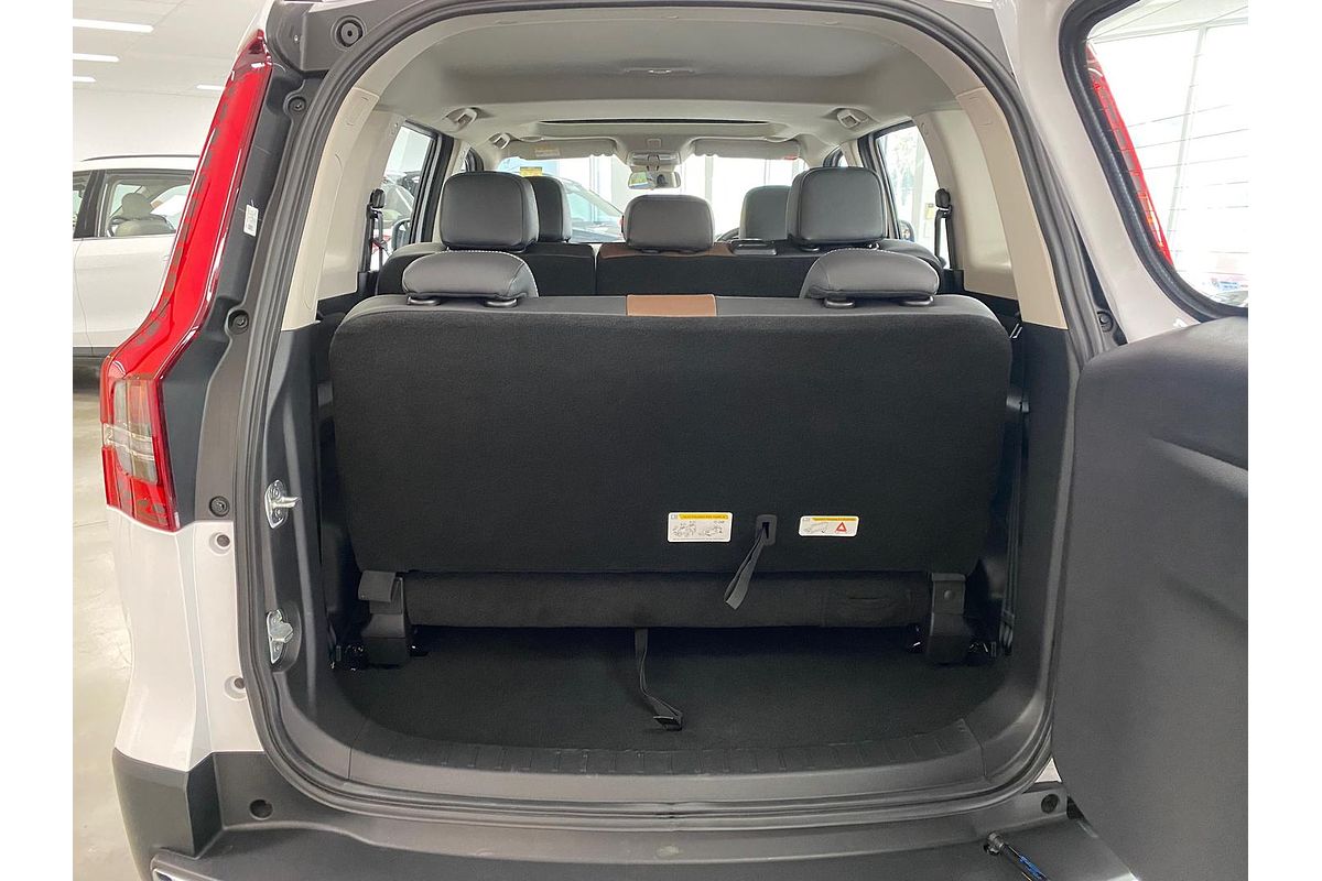 2025 Mahindra Scorpio Z8L