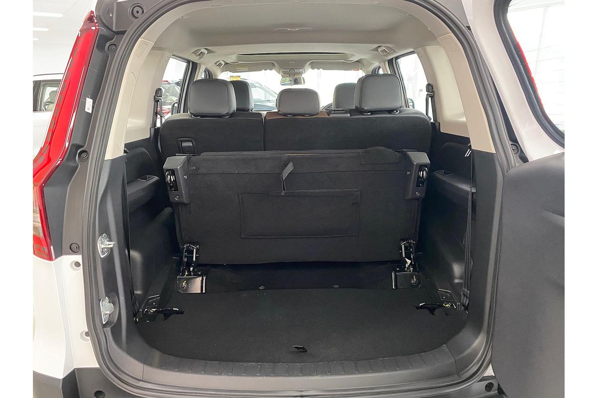 2025 Mahindra Scorpio Z8L