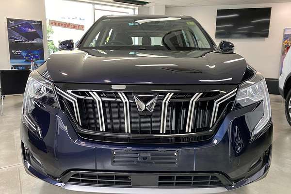 2025 Mahindra XUV700 AX7L