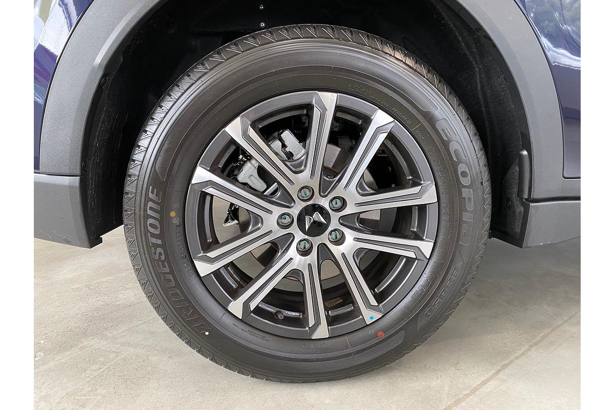 2025 Mahindra XUV700 AX7L