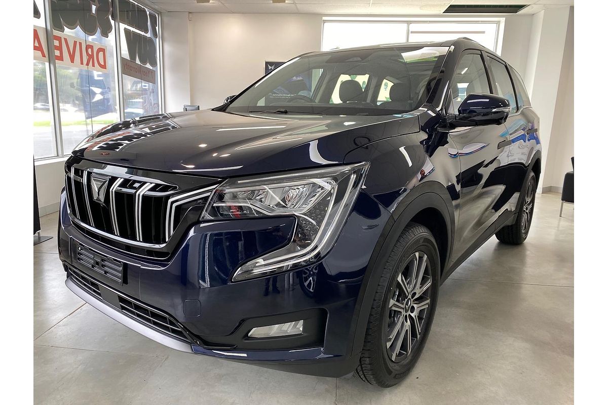 2025 Mahindra XUV700 AX7L