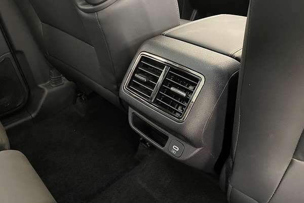 2025 Mahindra XUV700 AX7L